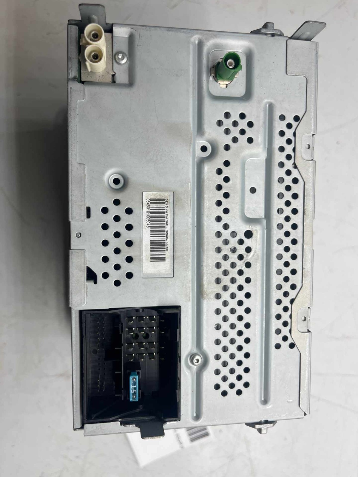 2009-2017 VOLKSWAGEN TIGUAN AM-FM AUDIO PLAYER RECEIVER ASSEMBLY OEM 1K0035180AC