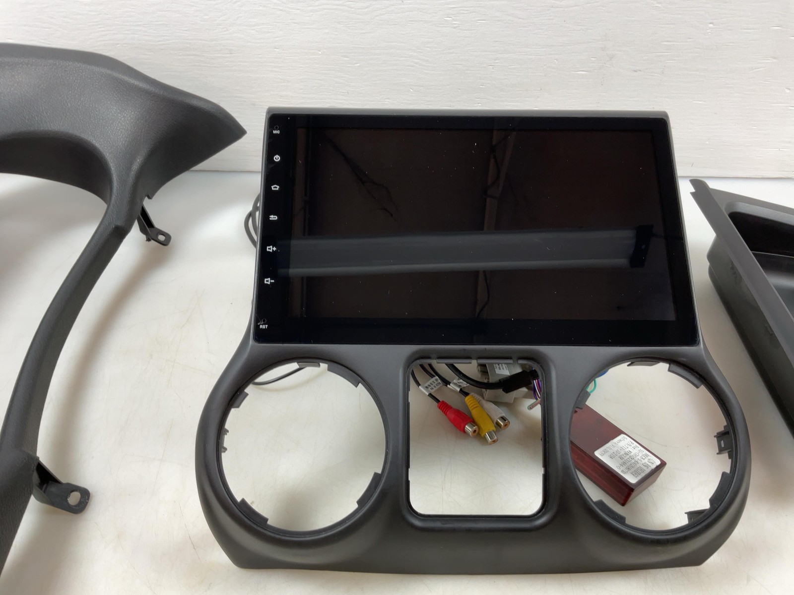 Jeep JK Wrangler Aftermarket Touchscreen Radio with Trim Panel 2015-2017 050166