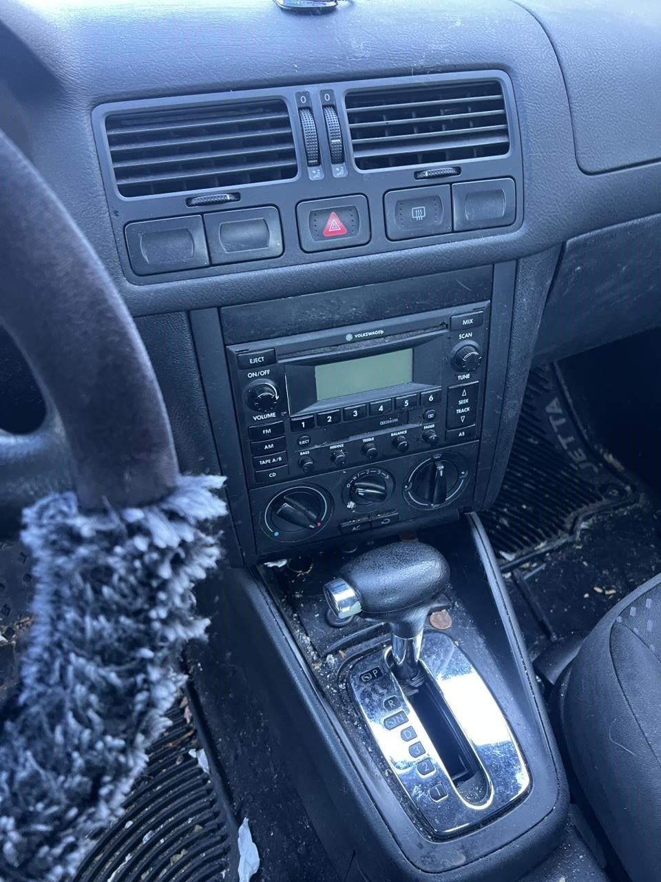 2003-2009 Volkswagen Golf Radio VIN J 8th Digit Includes City OEM 1469650