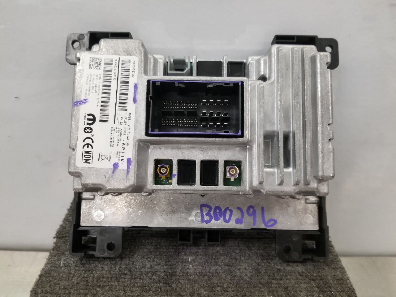 22 DODGE CHALLENGER SXT RADIO AUDIO 7” DISPLAY AND RECEIVER 68575670AA