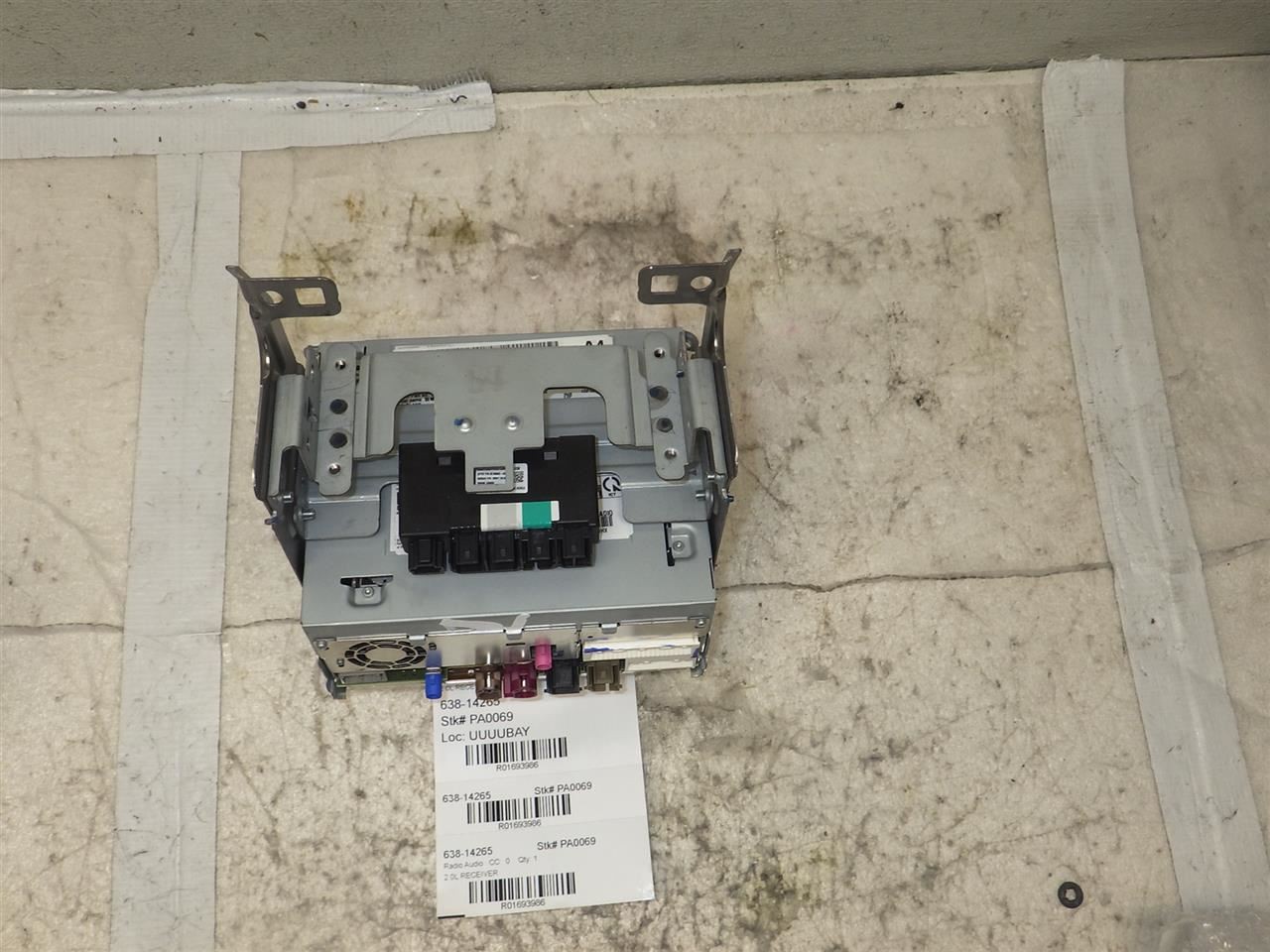 Radio Am-fm-cd-receiver Console Fits 20-22 INFINITI Q50 1693986