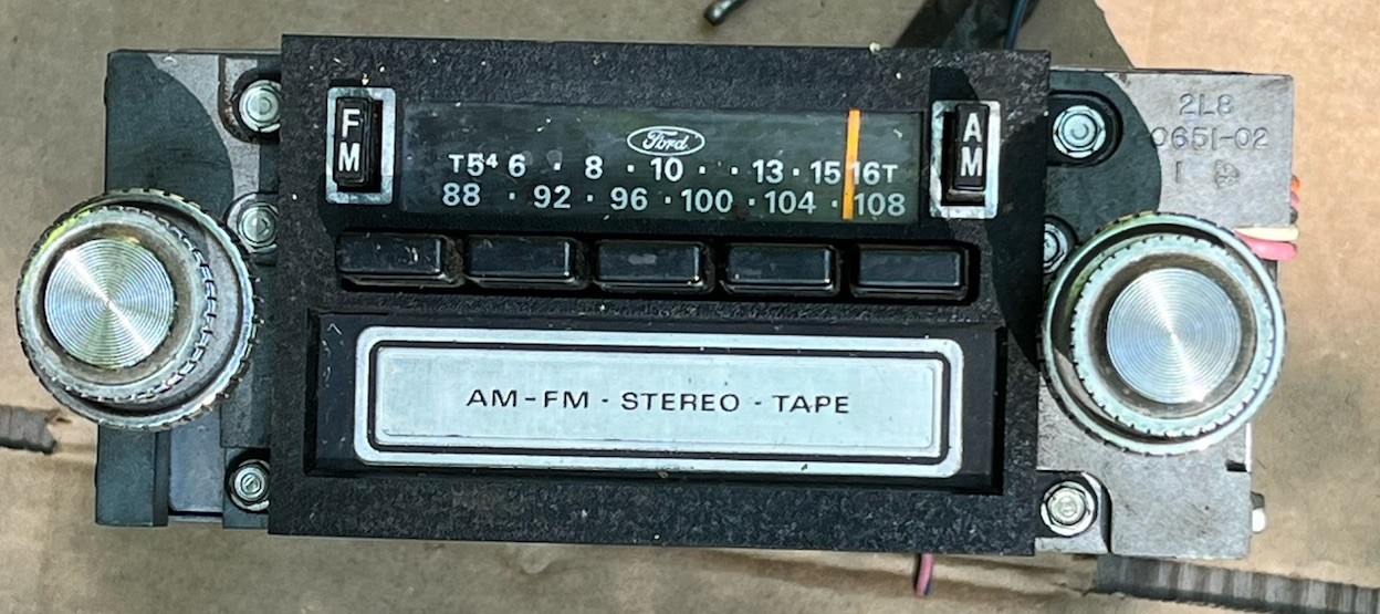 vintage ford high boy am/fm tape radio leosf19a168aa pick up truck
