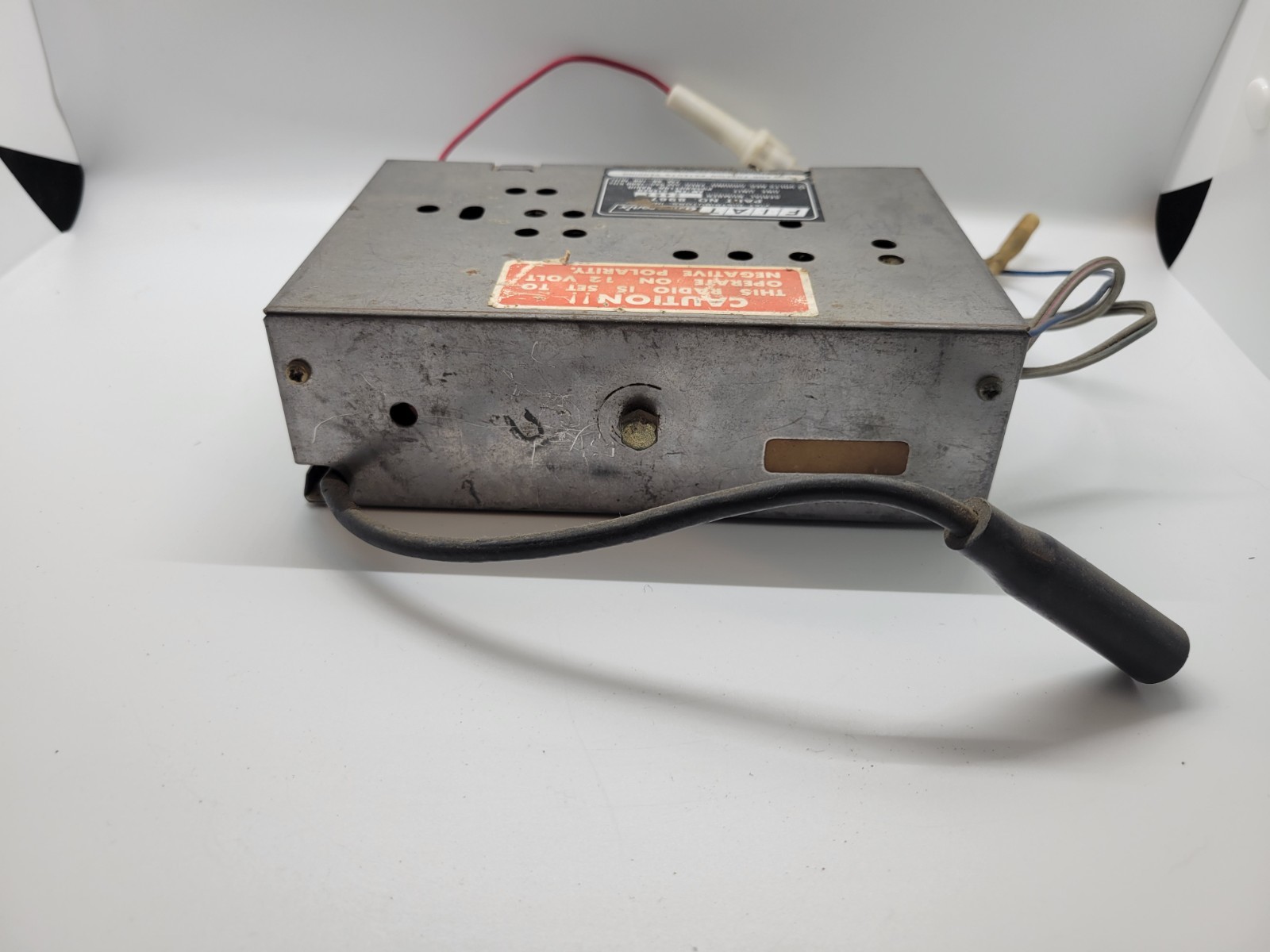 Fiat Astrosonix Stereo Pushbutton AM/FM Original Radio, Part # 8967