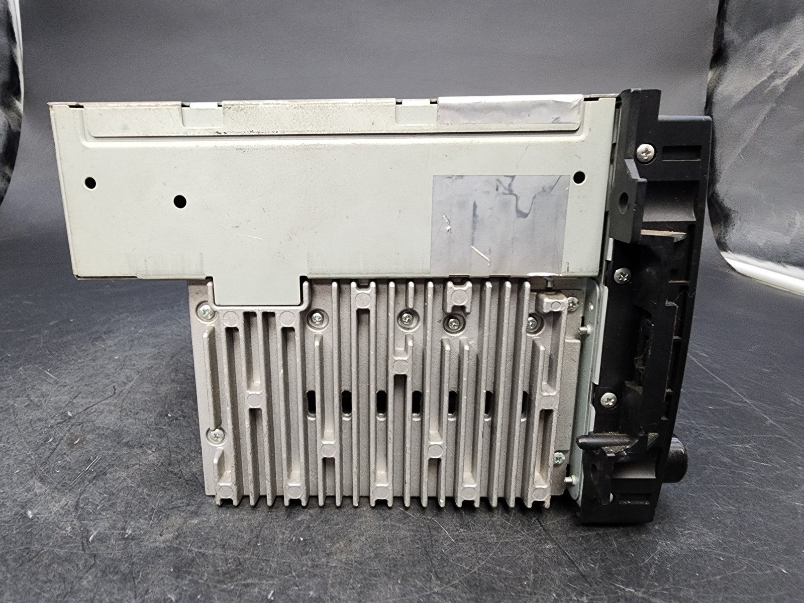 OEM 05 Jeep Dodge Chrysler REC MP3 6-CD AM FM NAV Radio P56038646AL Used