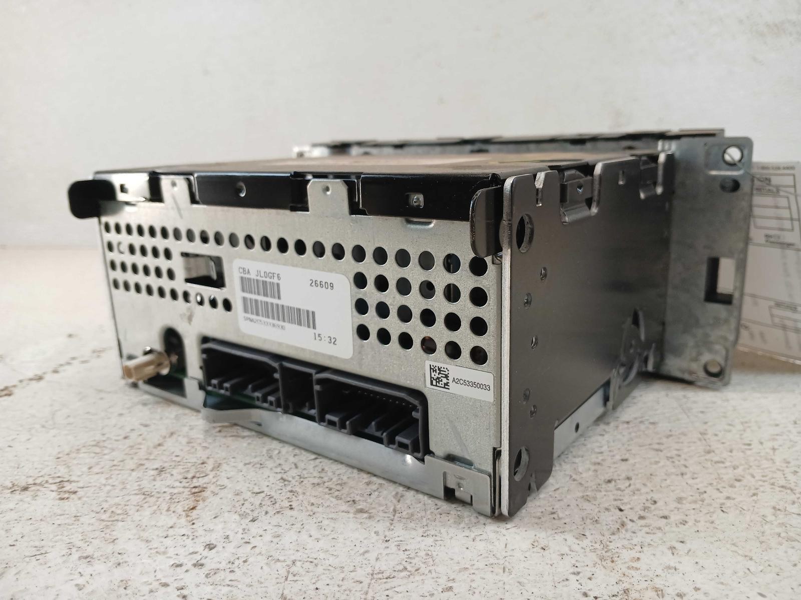 09 10 Jeep Compass Radio AM-FM-CD Face Plate ID RES **May Need Programming**