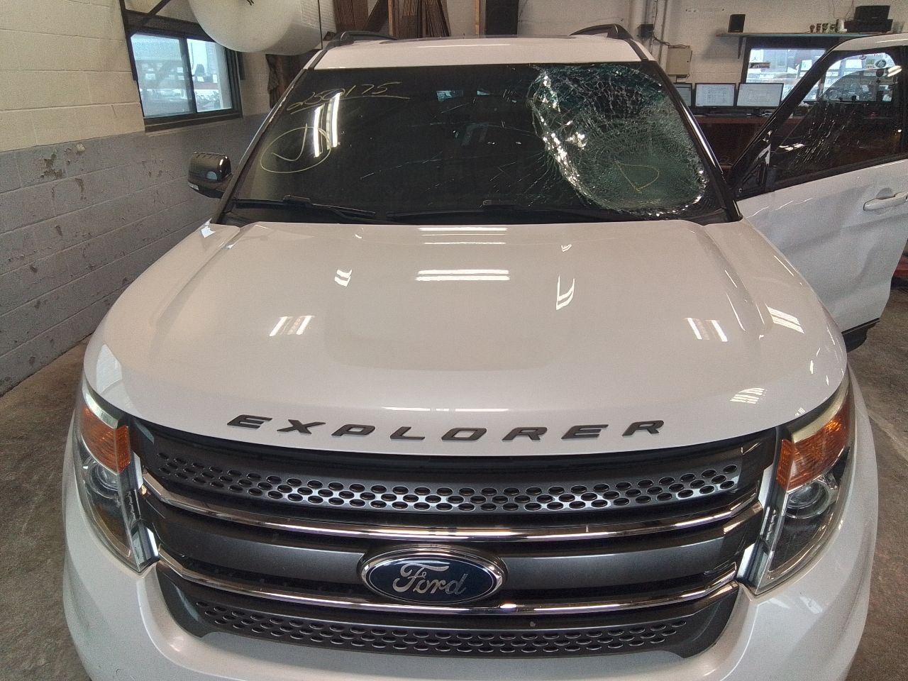 2015-2016 Ford Explorer Front 8″ Display Screen ID DB5T-18B955-FC