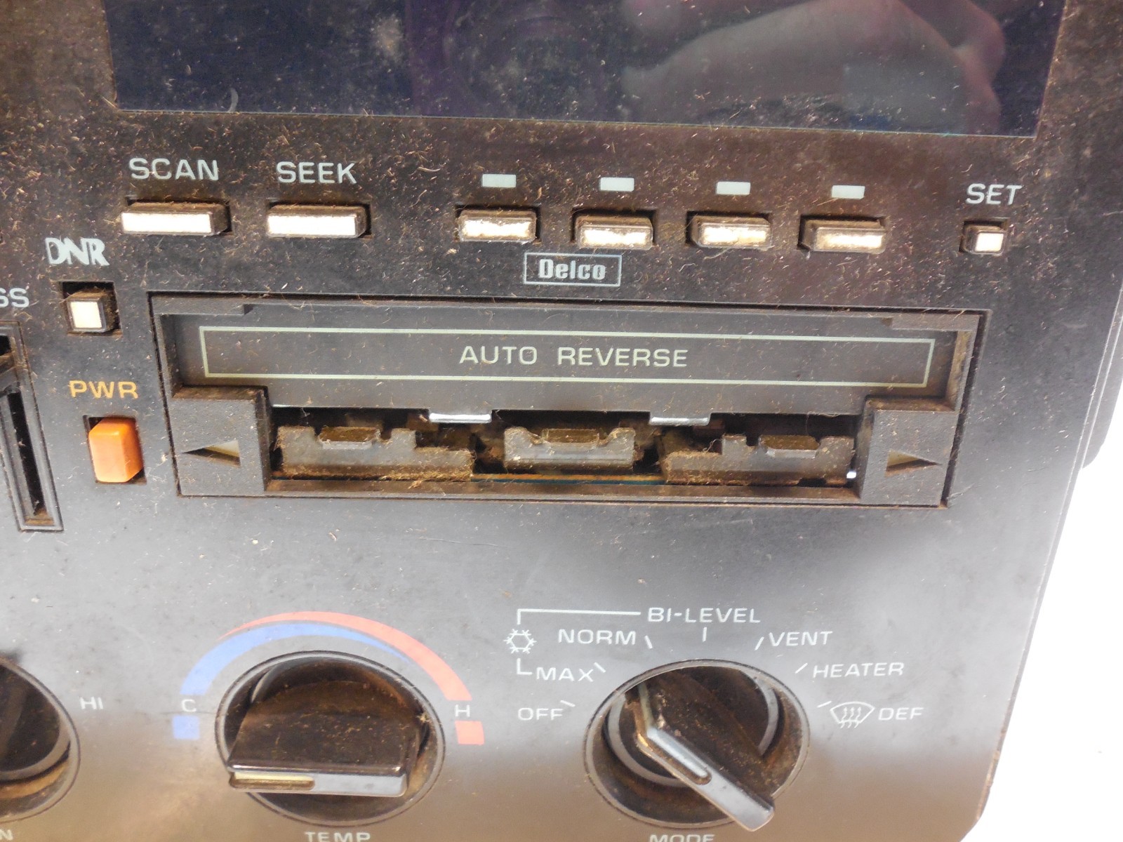Delco 16072866 AM/FM Cassette Radio AC/ Heat Climate Control 85-88 Chevy Beretta