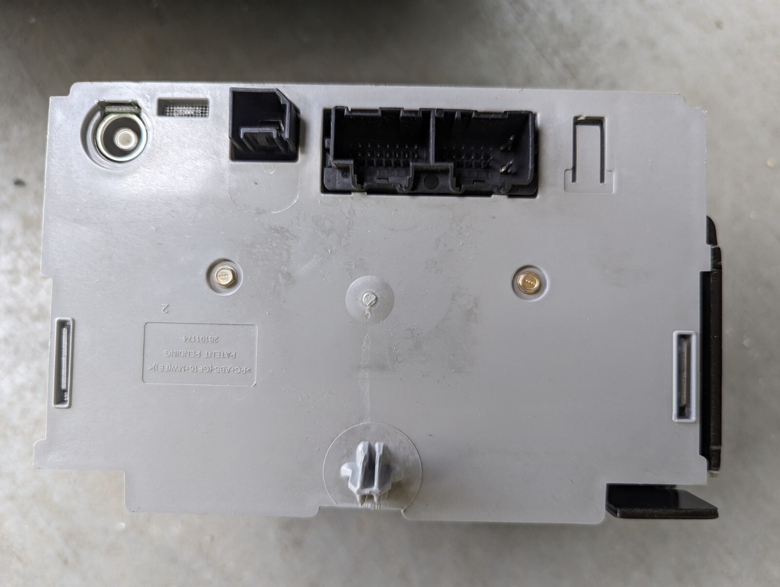 GM/Chevrolet AM/FM Radio and CD Player with AUX 20934593 OEM Radio Head Unit…
