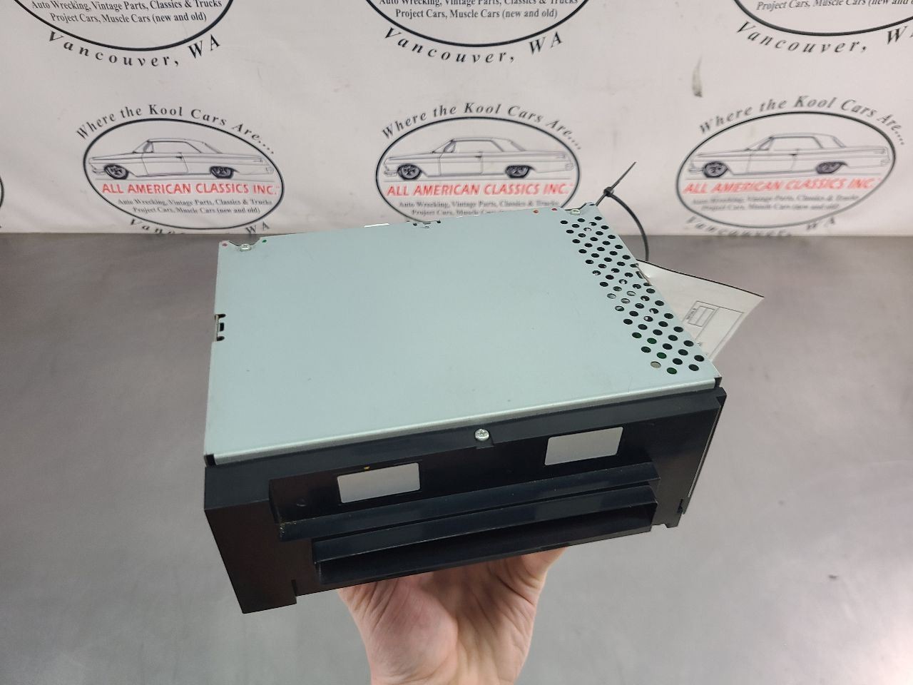 2004-09 Cadillac XLR Radio CD Player Assembly – OEM