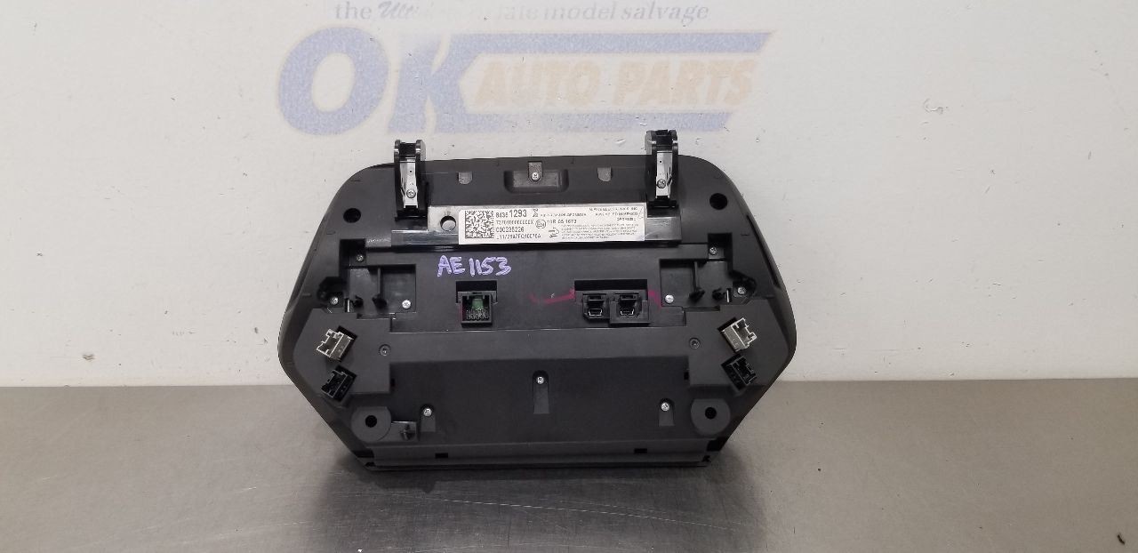 18 CHEVY CAMARO RADIO AUDIO CONTROL PANEL DISPLAY SCREEN 84351293