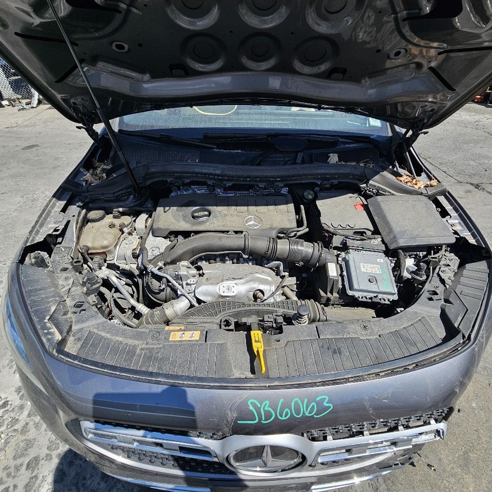 2021-2023 MERCEDES BENZ GLA250 RADIO CONTROLLER (CONSOLE MTD)
