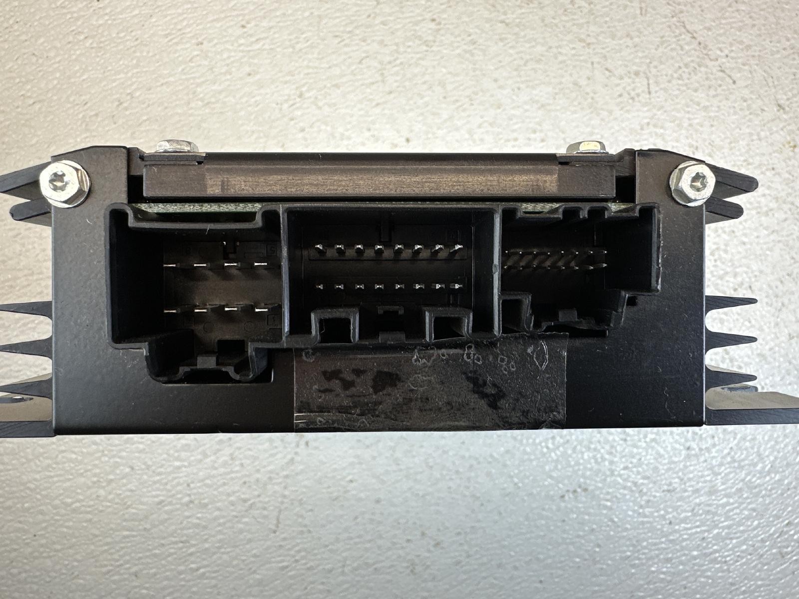 08-11 Cadillac DTS Radio Amplifier (opt UQ3) **May Need Programming**