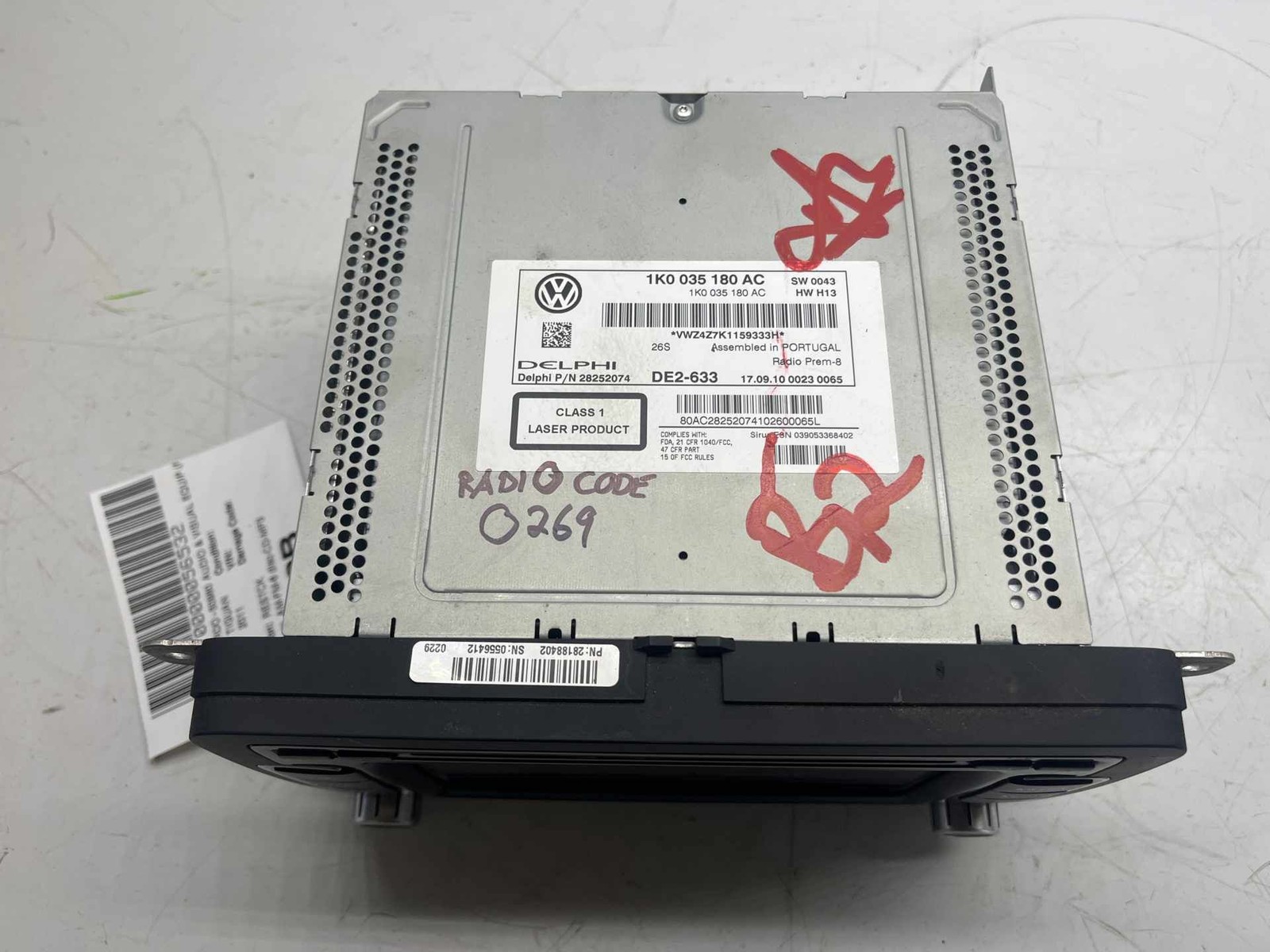2009-2017 VOLKSWAGEN TIGUAN AM-FM AUDIO PLAYER RECEIVER ASSEMBLY OEM 1K0035180AC