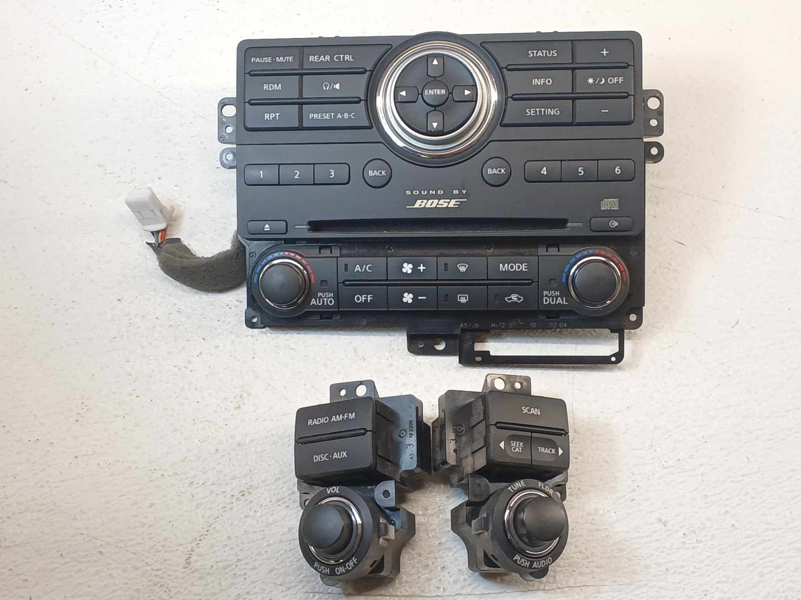 06-12 Nissan Pathfinder Audio & Control Display Screen *May Need Programming*