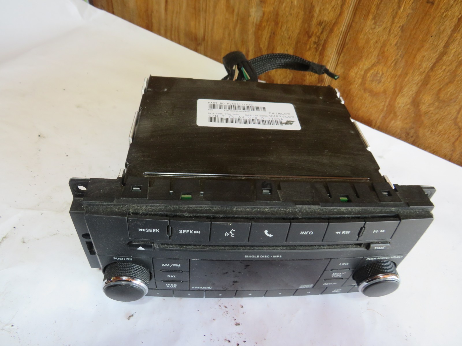 08 DODGE CHARGER AM FM CD PLAYER RADIO