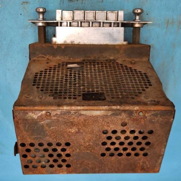 AM/PB RADIO FOR PARTS FITS 1948 CADILLAC 1080382
