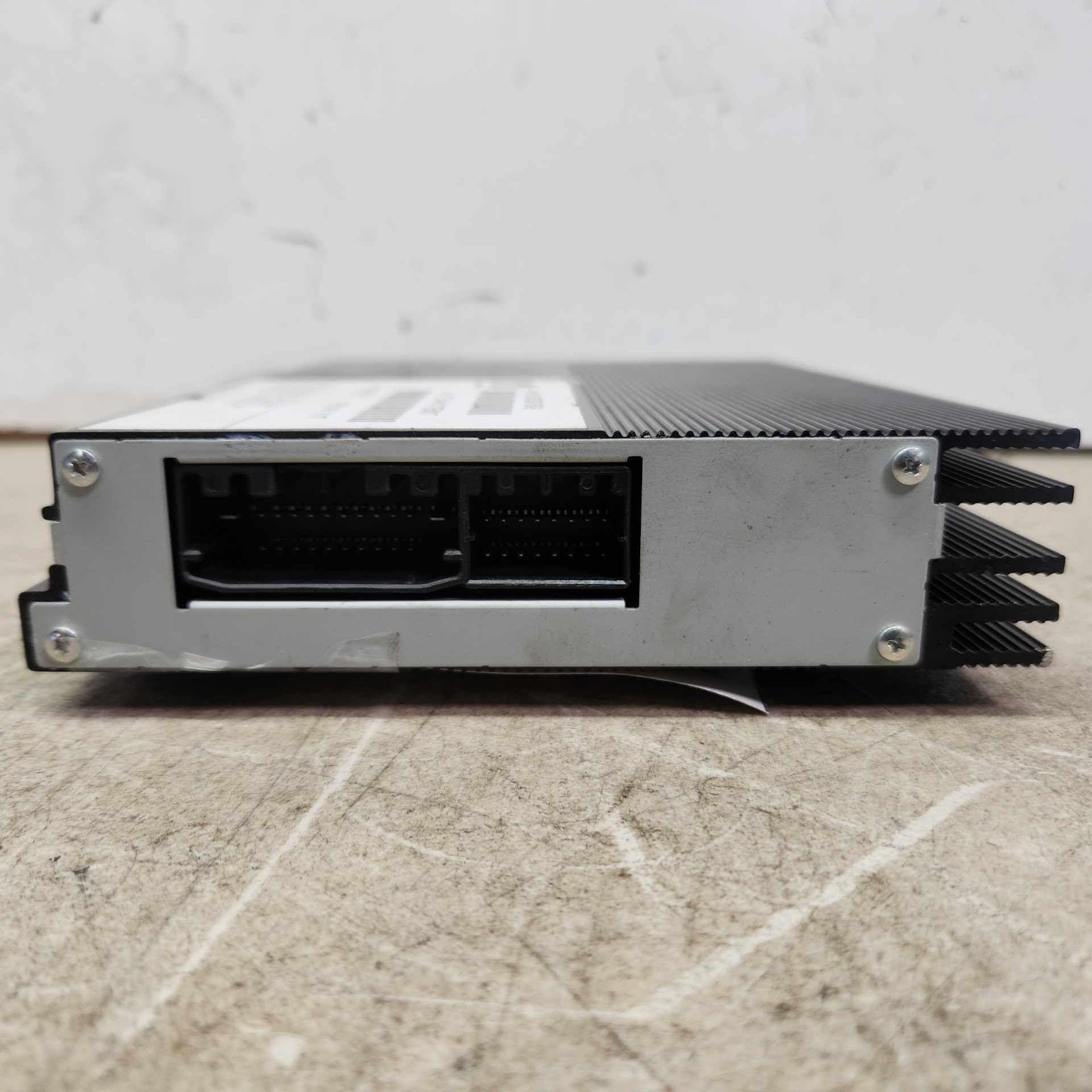 17-21 charger amplifier 68549150AB