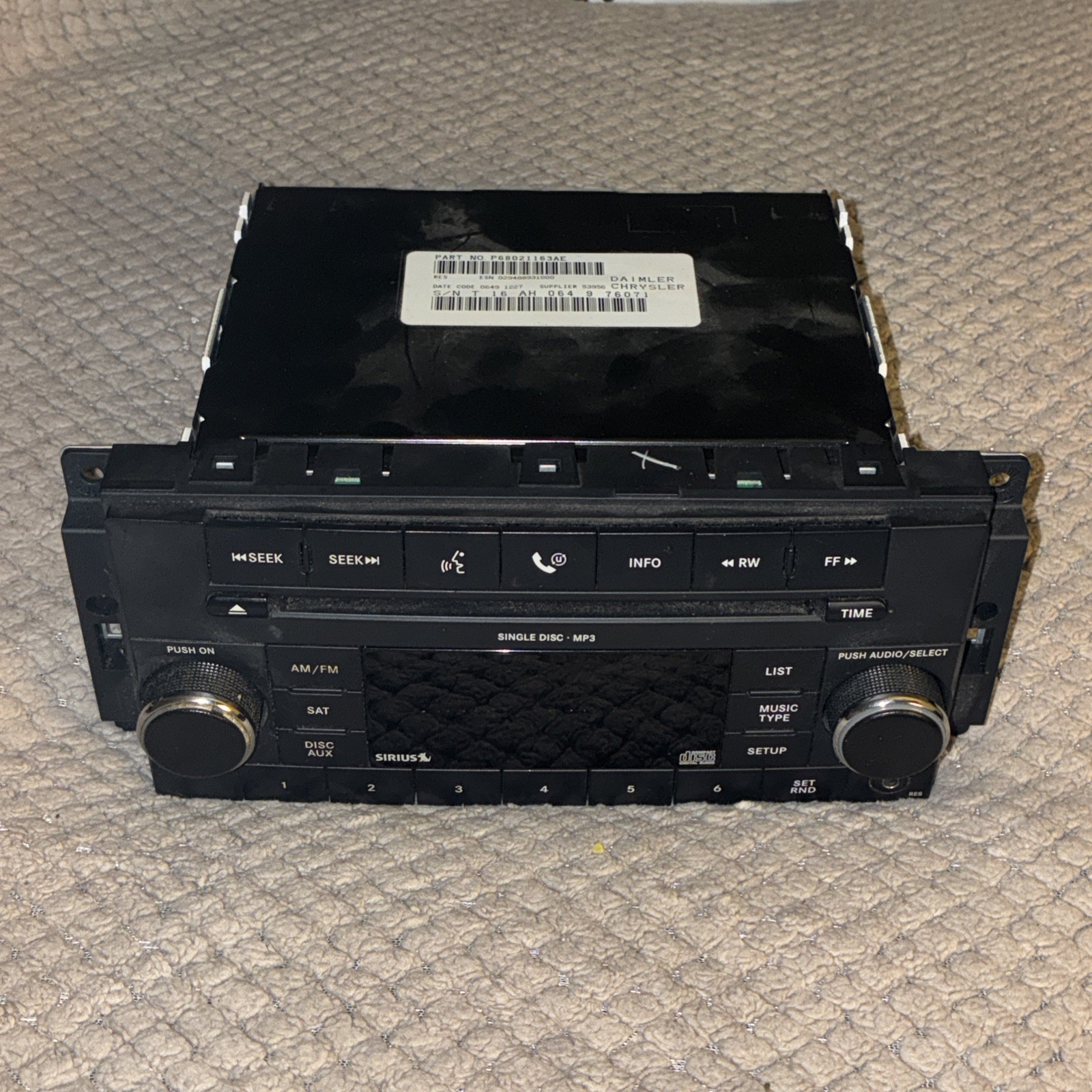 2008-2013 Daimler Chrysler Dodge P68021159AE OEM Radio/Stereo CD MP3 Player Car