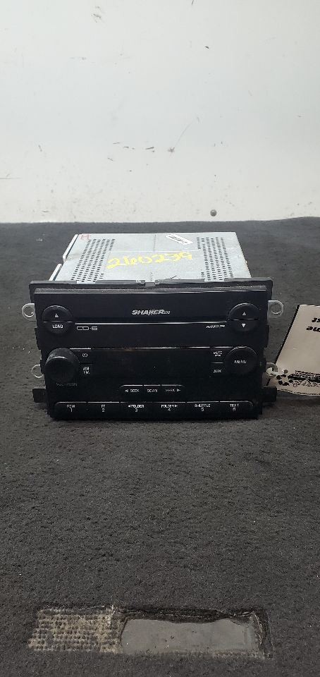 Audio Equipment Radio Receiver AM-FM-6 CD-MP3 Player Fits 06 MUSTANG 1188931