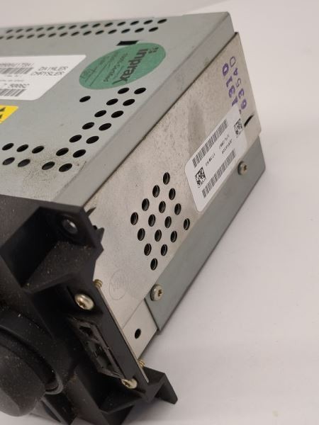 2005-07 DAKOTA Audio Equipment Radio Receiver Radio AM FM CD Player 05064173AI