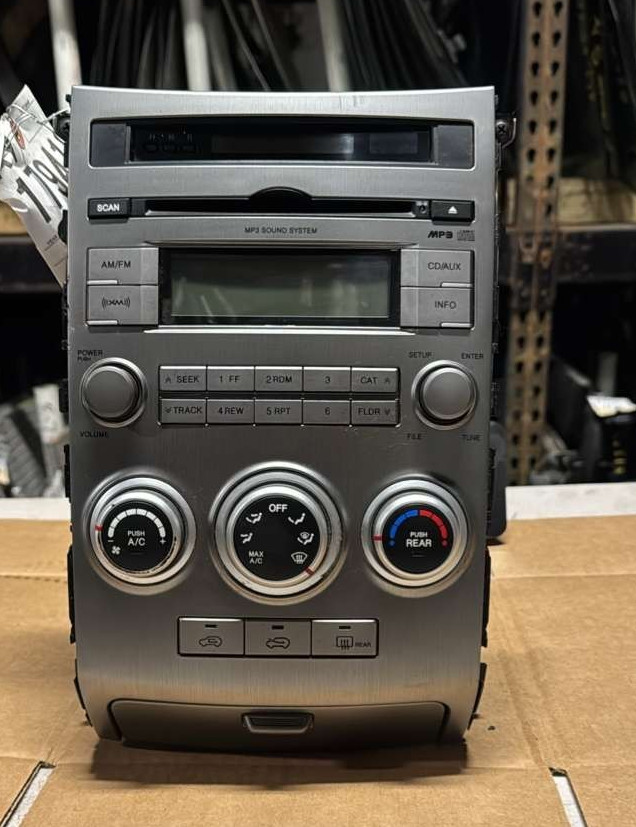 2009- 2012 Hyundai Veracruz Radio Stereo Cd Player with A/C Control OEM
