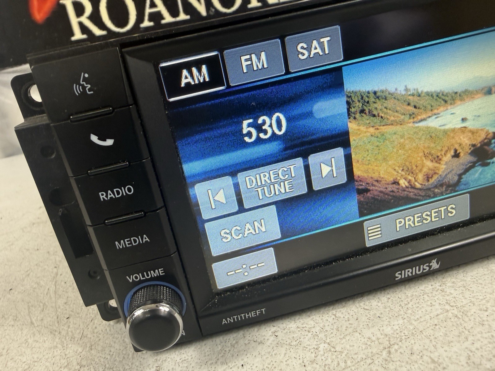 Jeep Dodge Chrysler MyGig CD DVD Radio High RBZ Wrangler Caravan Ram UCONNECT