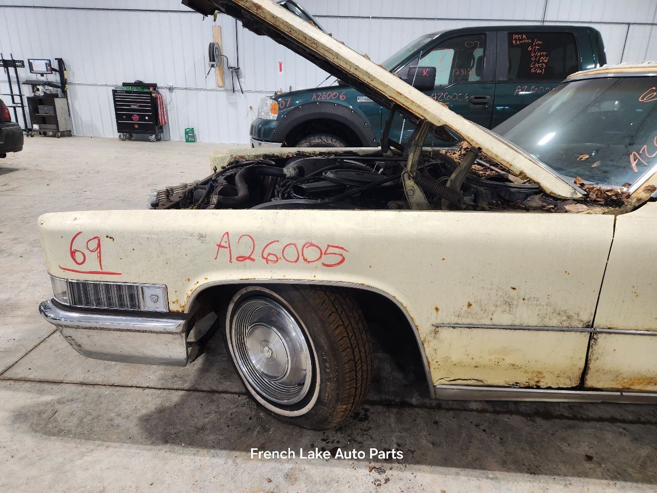AM Radio Untested Fits 69-70 DEVILLE 1309340