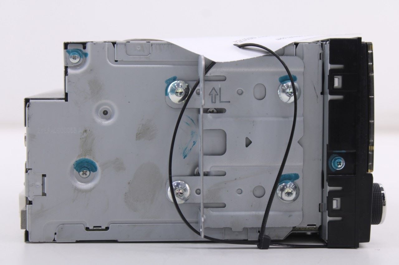 17-19 Nissan Sentra SV Radio Faceplate Control w/ Receiver CD Player and Display