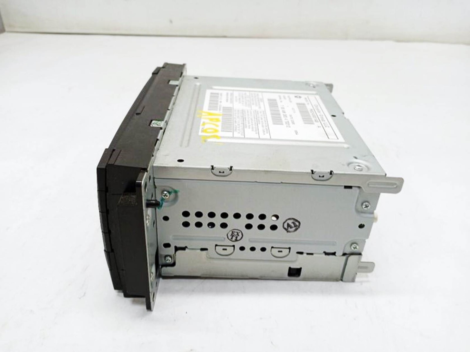 2012-2016 Chrysler Town & Country AM/FM CD Player Radio Receiver W/ Nav ID RHB