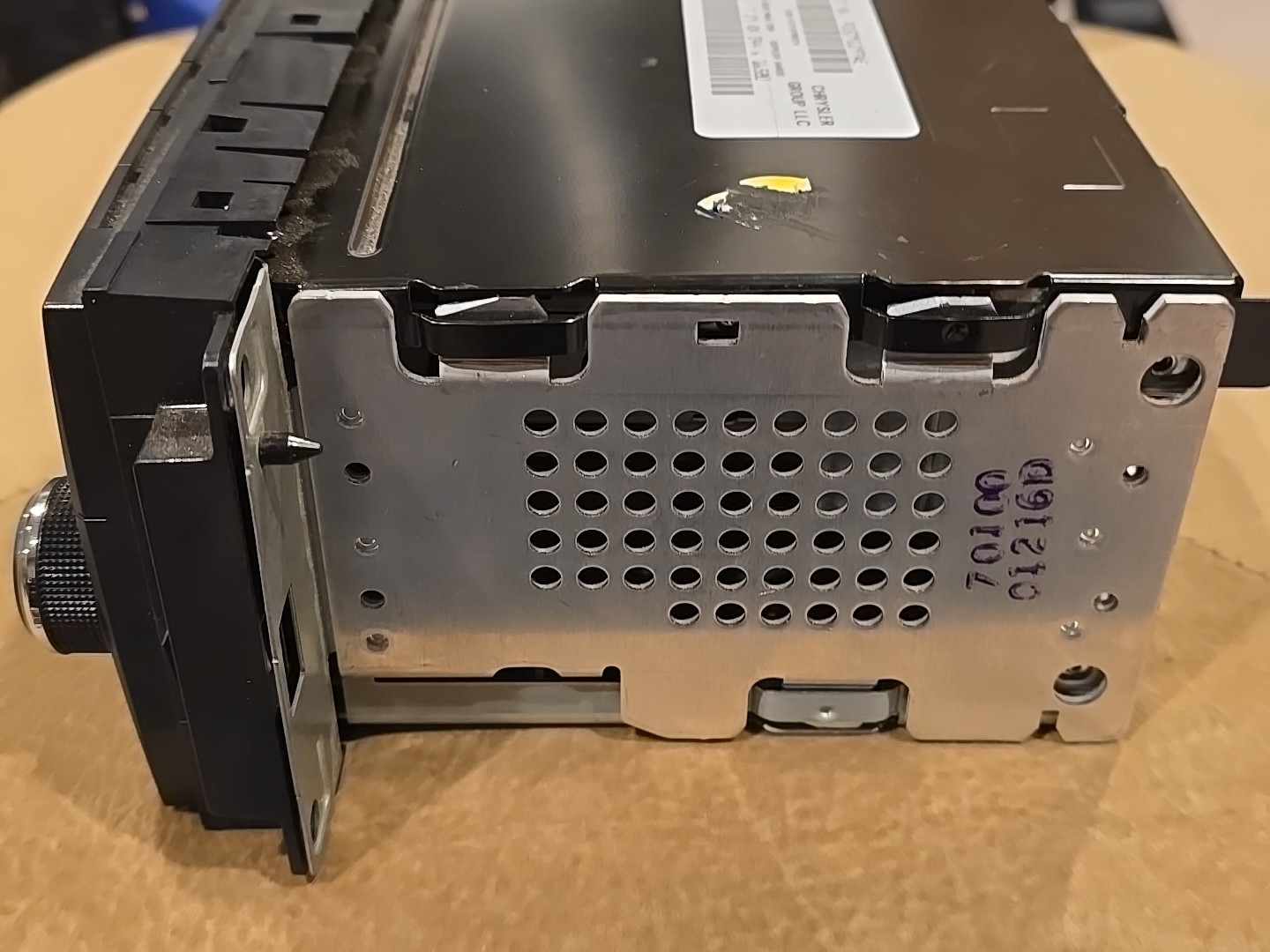 OEM Chrysler Dodge Jeep AM FM CD Player Sirius Satellite Radio Aux RES