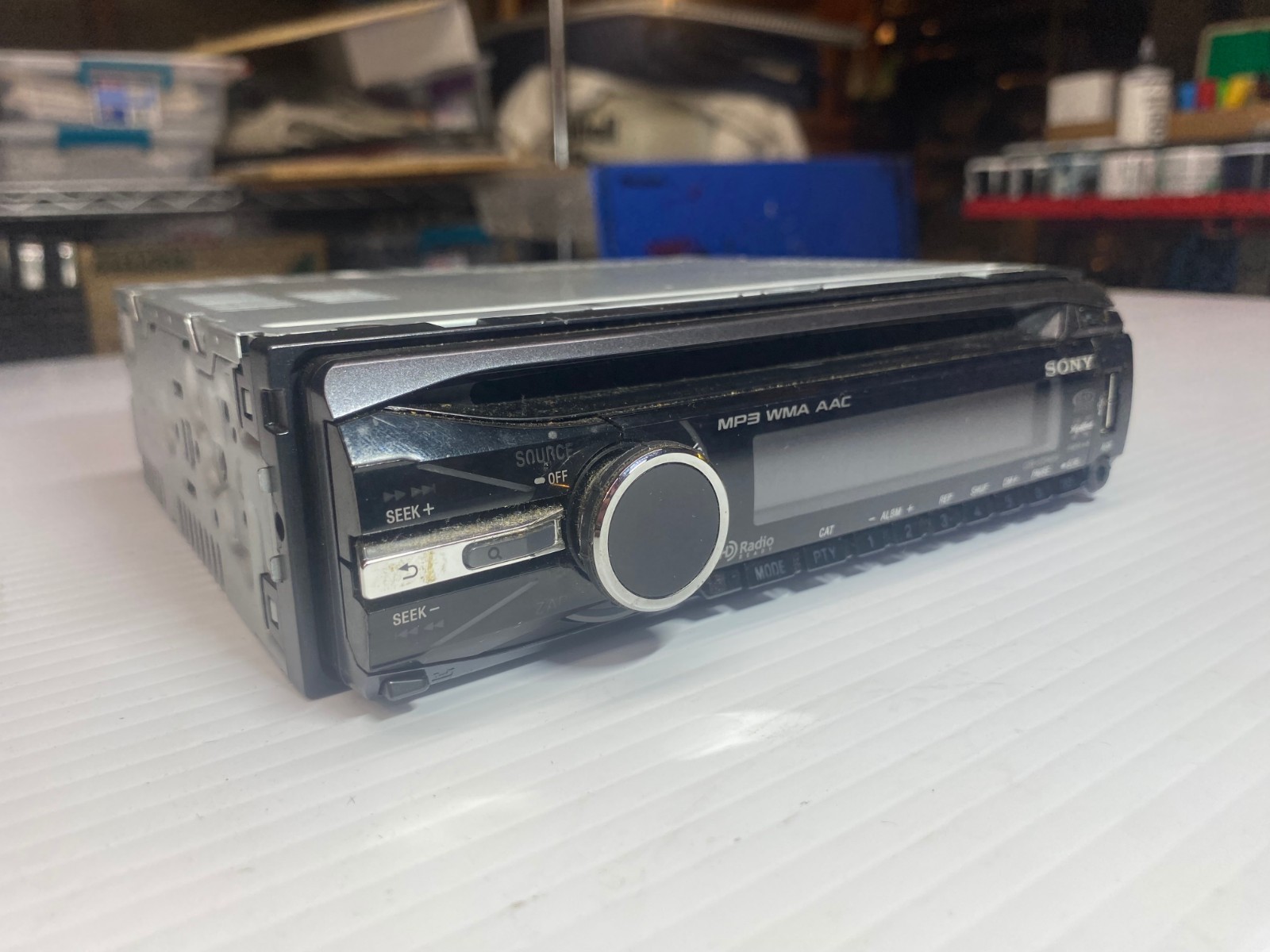 Sony 1734156 HD Radio Head Unit CD Player MP3 WMA AAC USB Aux Compact Disc