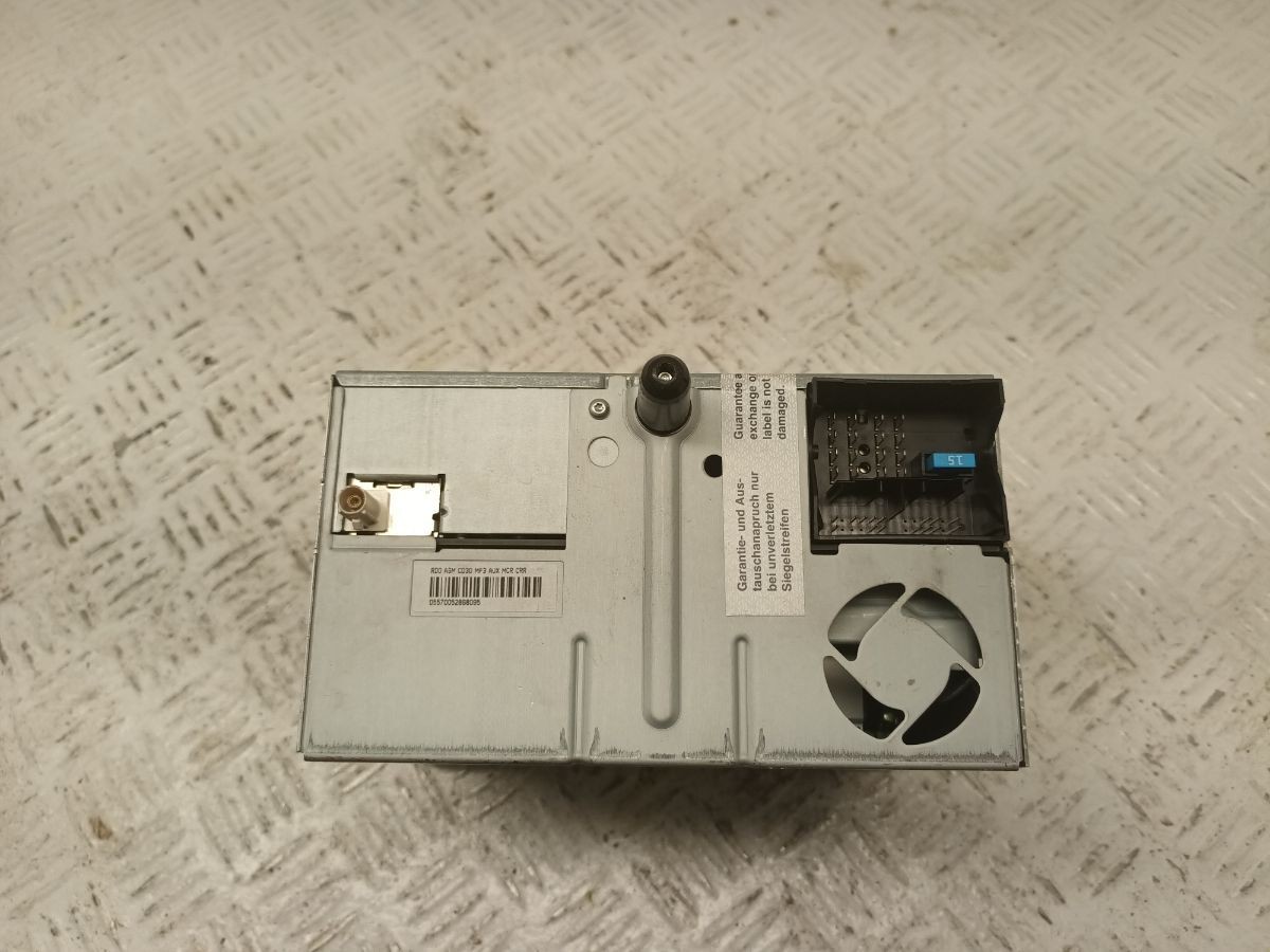 VAUXHALL ASTRA SXI STEREO RADIO CD PLAYER 93180895