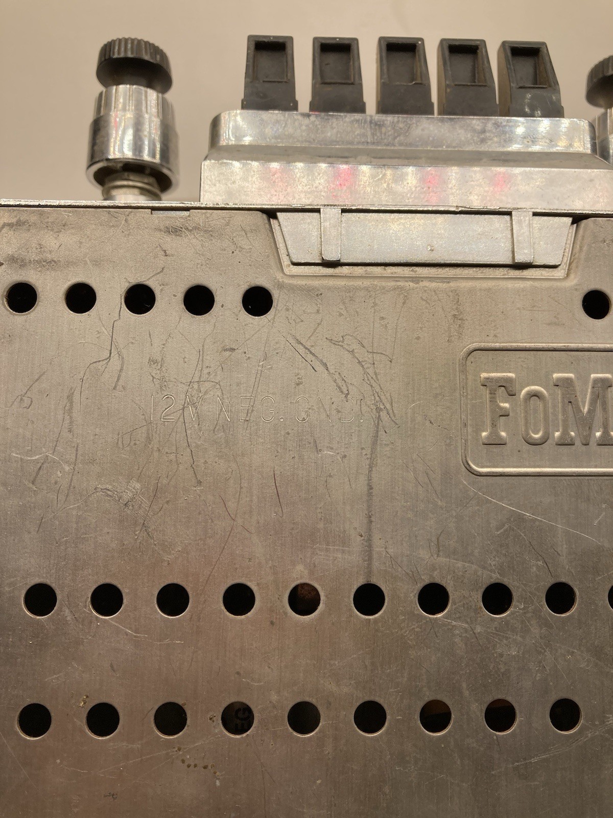 Ford Radio (Unknown Condition) See Listing Pictures for Condition