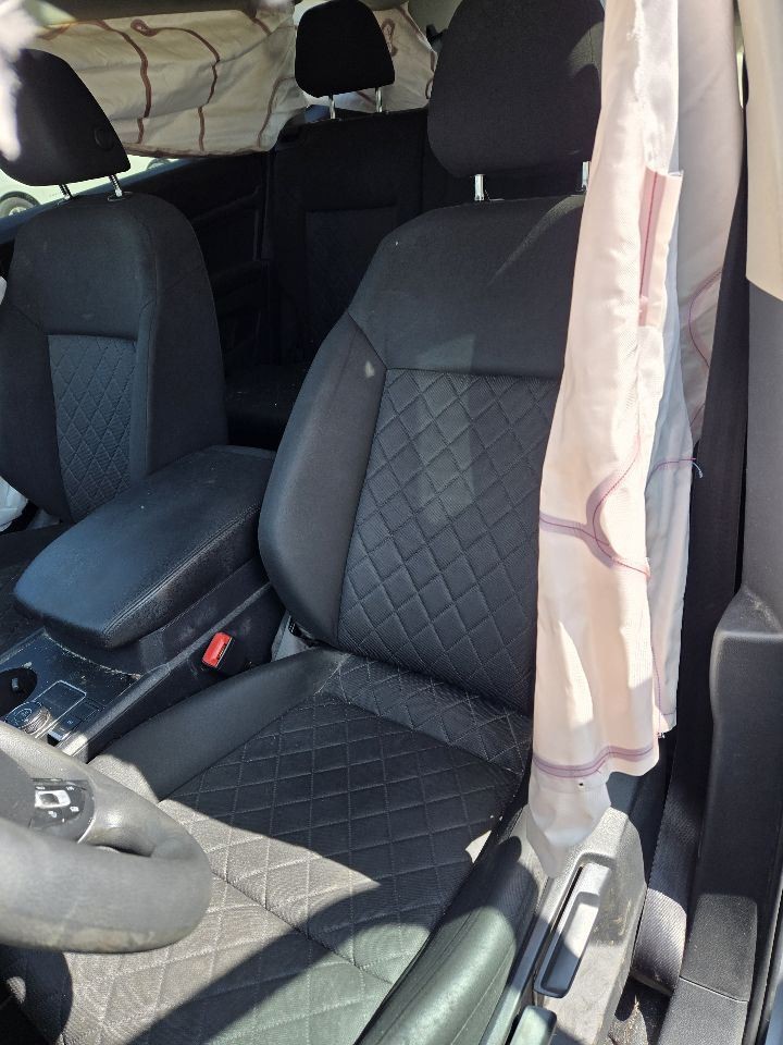 2018-2019 Volkswagen Atlas Radio Receiver Glove Box Mounted ID 3Q0035878B