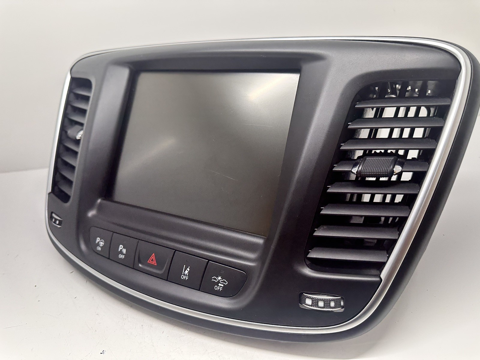 15-17 Chrysler 200 GPS Navigation UConnect VP4 RA4 Radio 8.4 Display Screen OEM