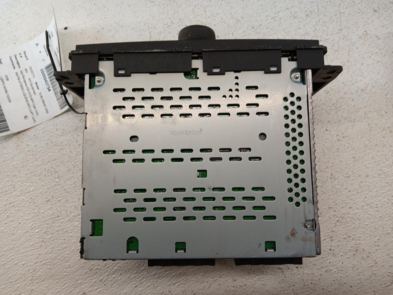 07 08 Suburban 1500 Radio Opt UVA *Aux Port Damage* *May Need Programming*