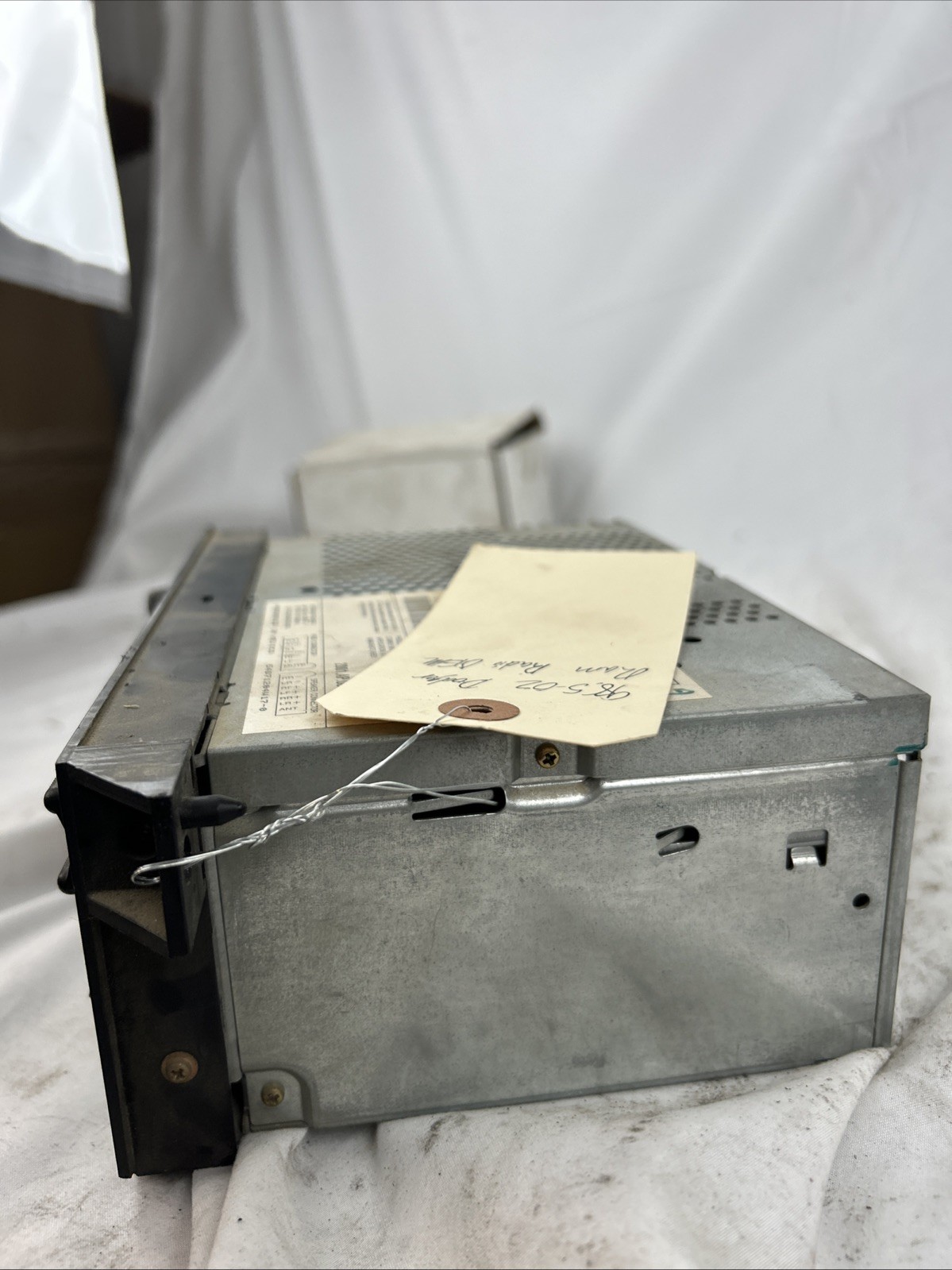 OEM Factory Radio – Dodge Ram 1998.5–2002 P047043738E