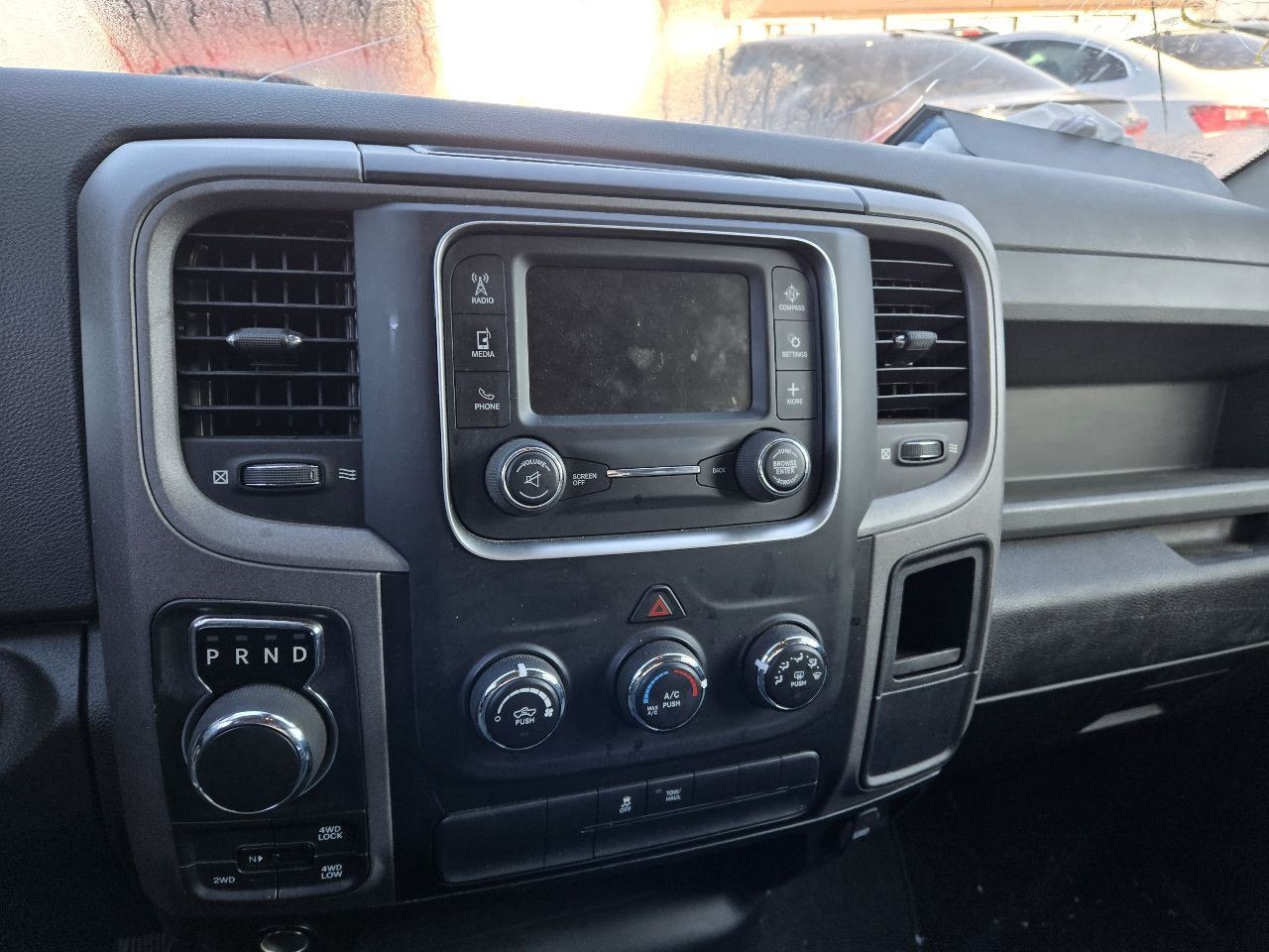 2018-2020 Dodge RAM 1500 Radio 5.0′ Display and Receiver w/Uconnect w/Sirius
