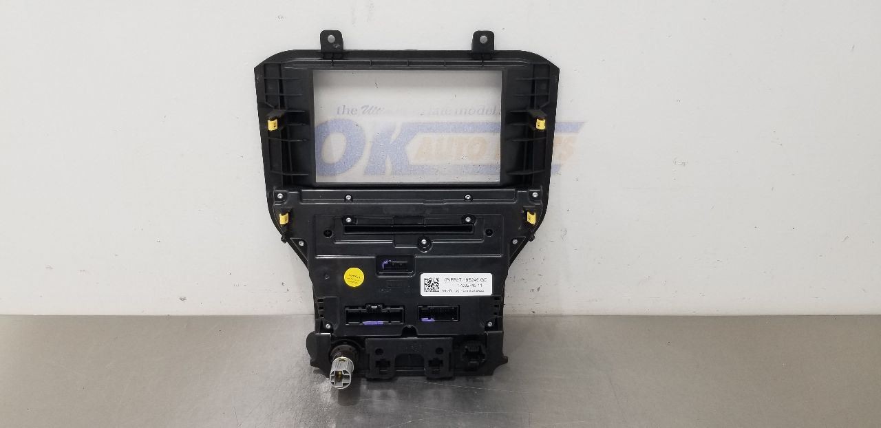 17 FORD MUSTANG RADIO AUDIO TEMPERATURE HVAC CONTROL PANEL FR3T18E245GD