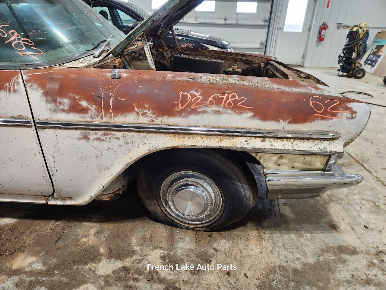 AM Radio Untested Fits 1962 NEWPORT 1342137