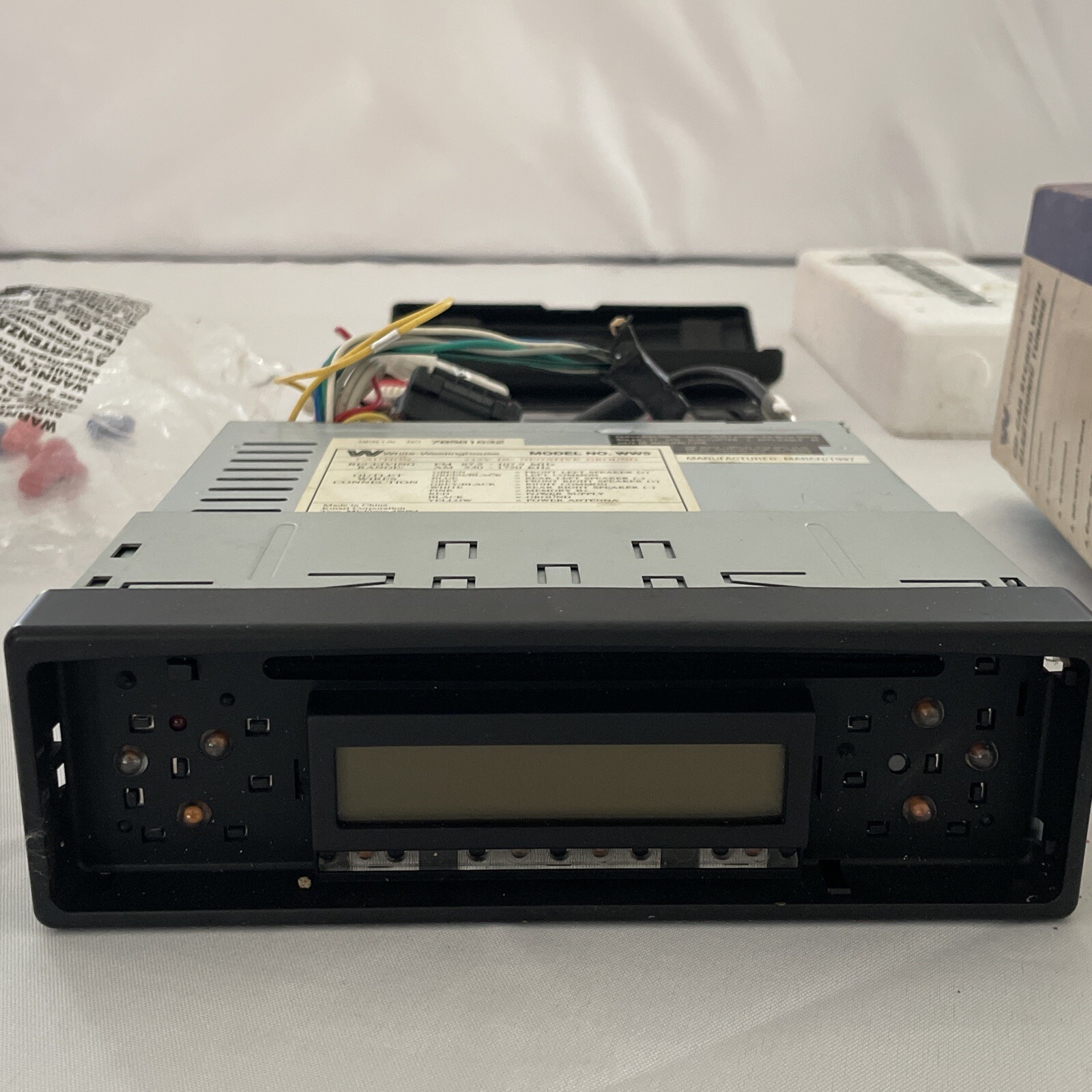 White Westinghouse CD-Car Stereo WW5 4 Channel Vintage Full Detach Panel 50-Watt