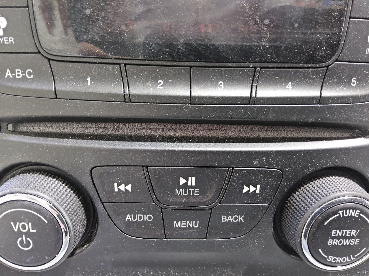 2013-2014 Dodge Dart Radio Receiver AM-FM-MP3 Opt Rae w/o Navigation