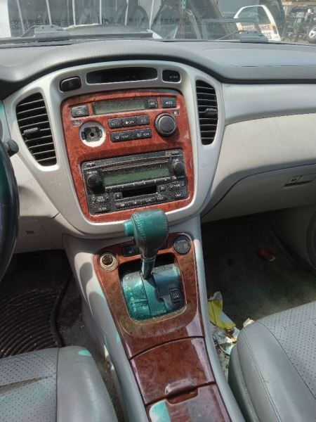 Audio Equipment Radio Amplifier Without 6 Disc CD Fits 04-05 HIGHLANDER 290052