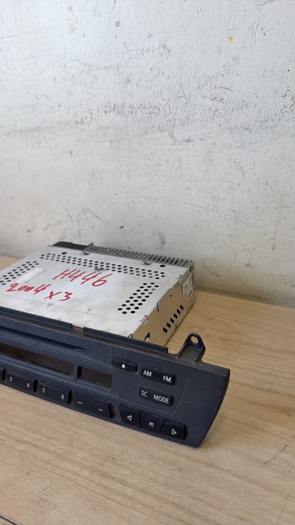 2004-2006 BMW X3 E83 OEM Business CD Radio Stereo Head Unit AM/FM Player H446