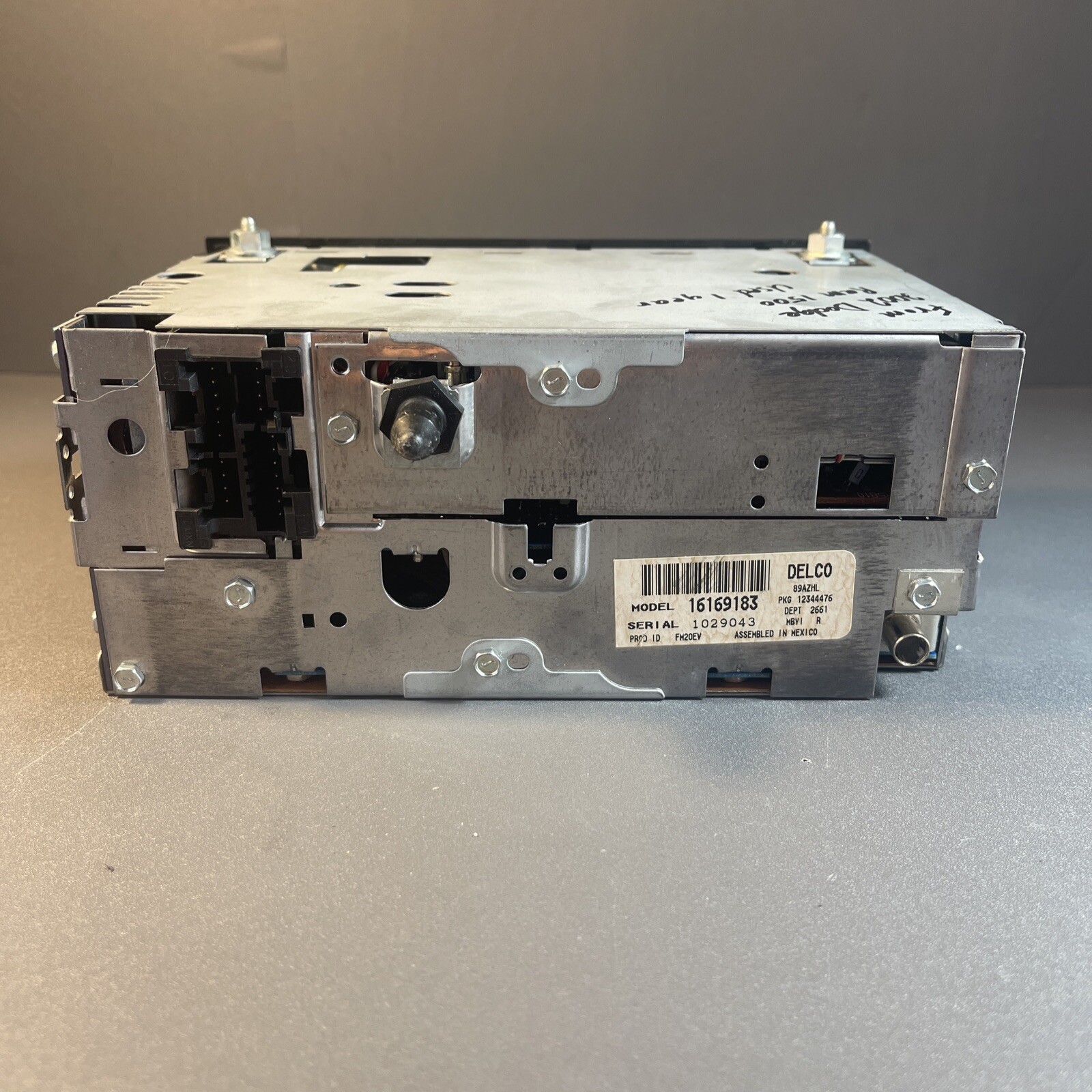16169183 OEM GM CHEVROLET PONTIAC AM FM CASSETTE RADIO From 2002 Dodge Ram 1500