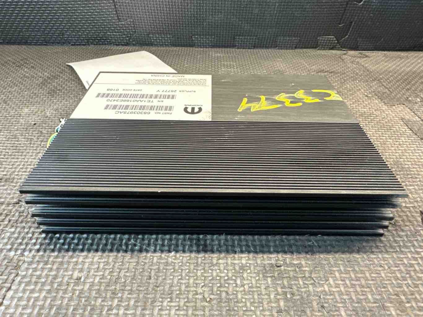 17 18 19 20 21 DODGE CHARGER 68303975AC amplifier 276 watt (opt RD7)