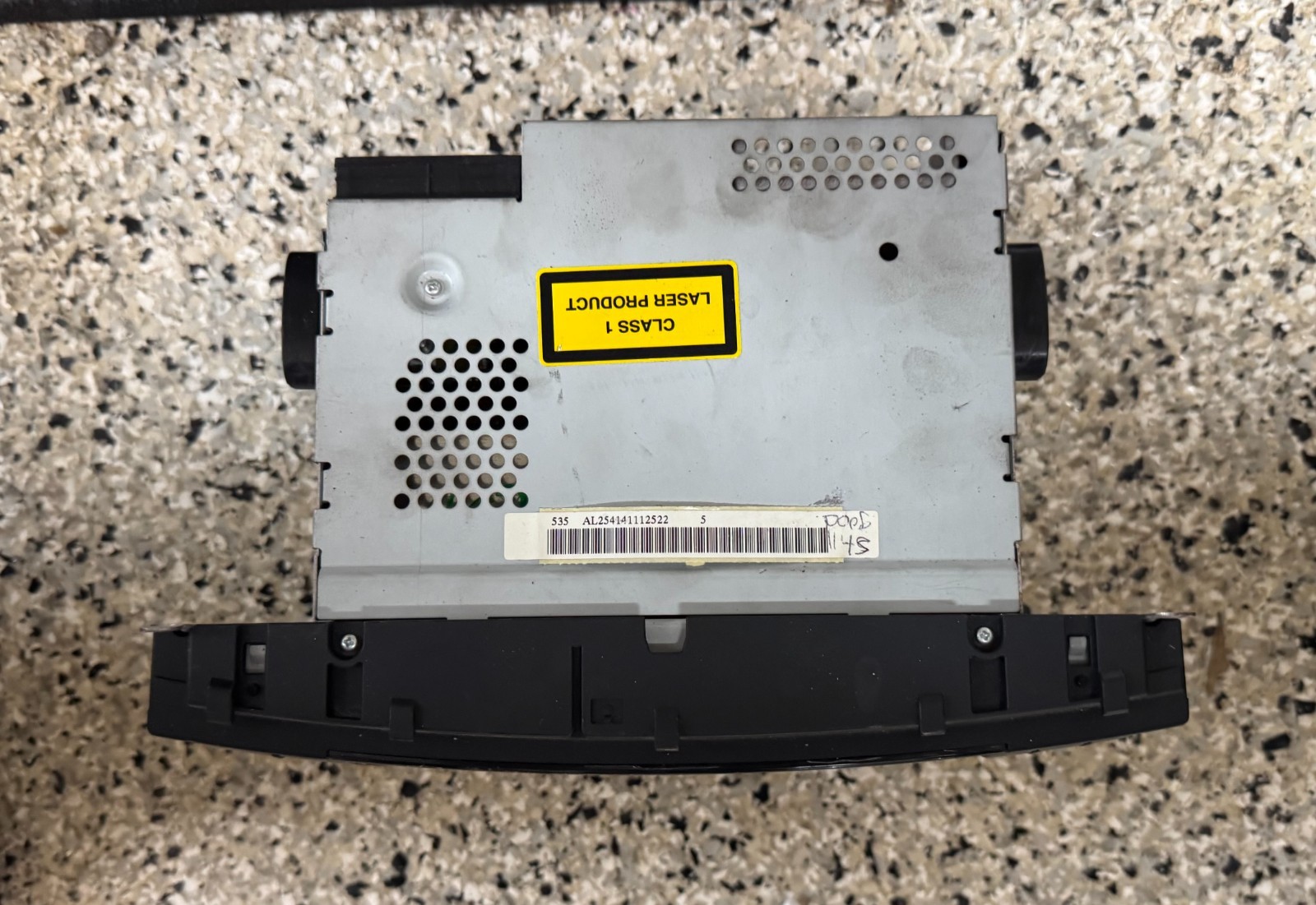 05-09 Mercedes W209 CLK500 CLK55 AMG Command Head Unit Radio Navigation CD OEM