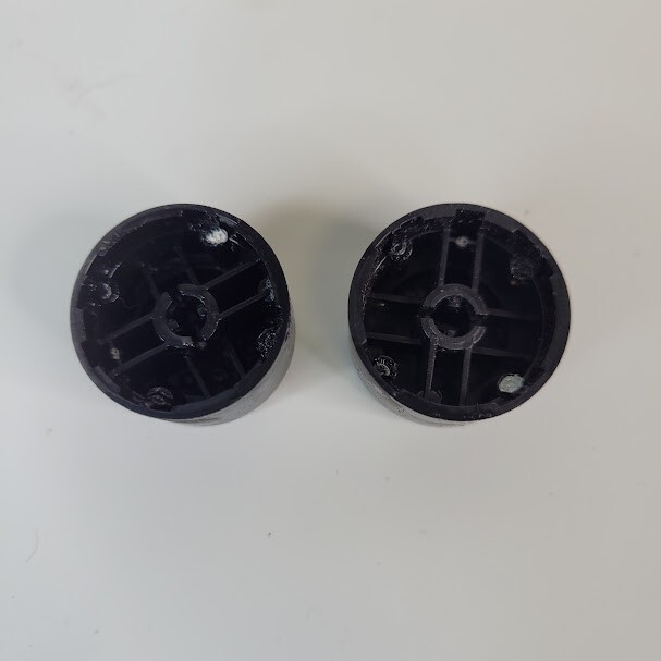 2007 Kia Spectra Radio Knobs Black/Silver Set of 2 OEM