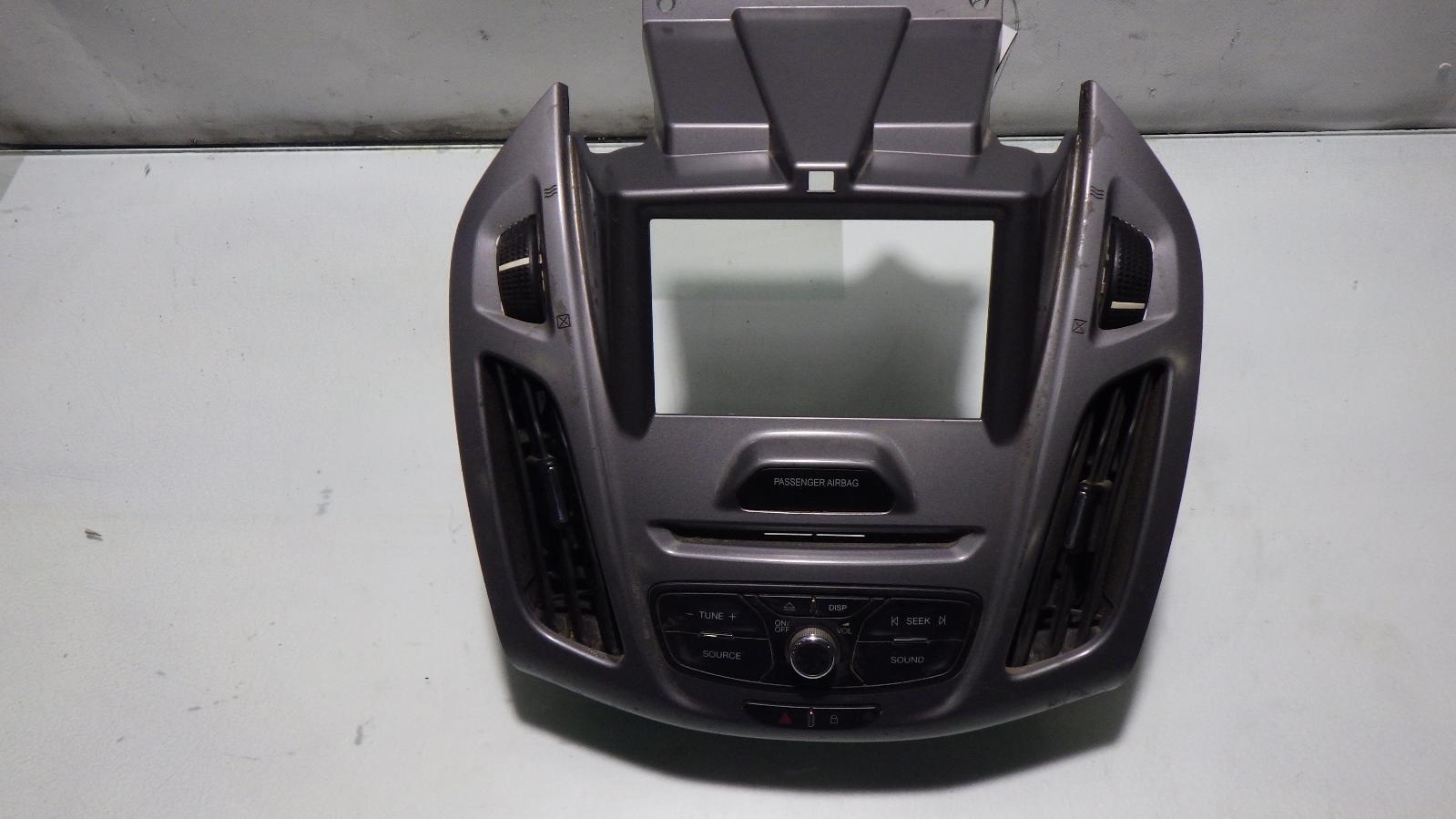 17 FORD TRANSIT CONNECT A/V Equipment control panel DT1T18K811