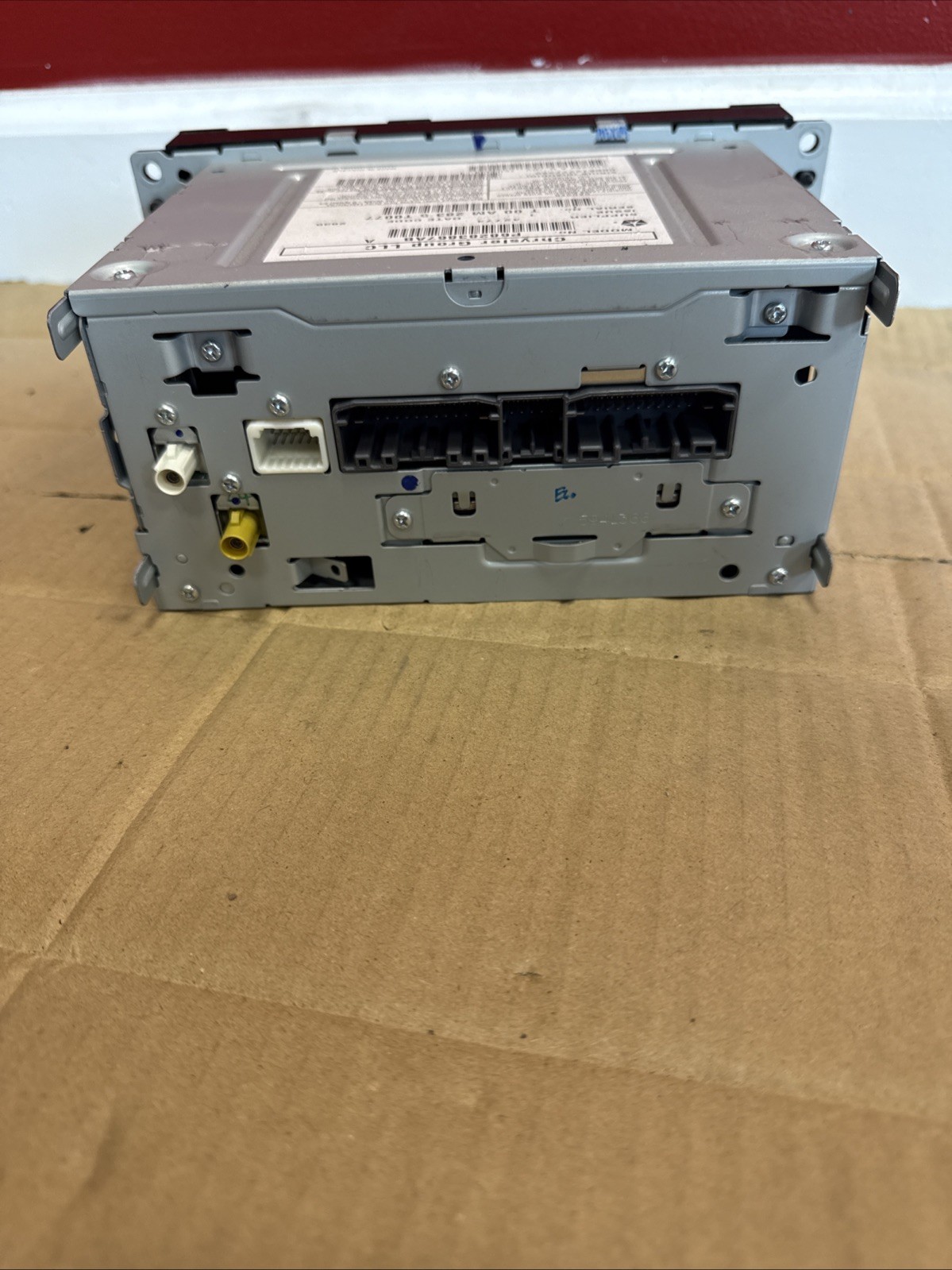 2011-2018 Jeep Wrangler OEM RHB Radio Display And Receiver Assembly